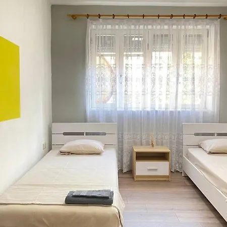 City Central Apartment *